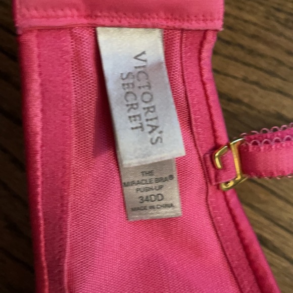 Victoria’s Secret The Miracle Bra Push Up  Bra - Picture 2 of 8